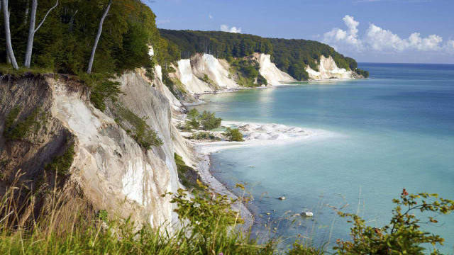 Menyelami Keindahan Alam di Pesisir Pulau Rügen
