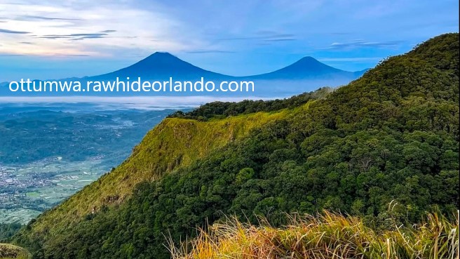 Menjelajahi Bukit Gembira